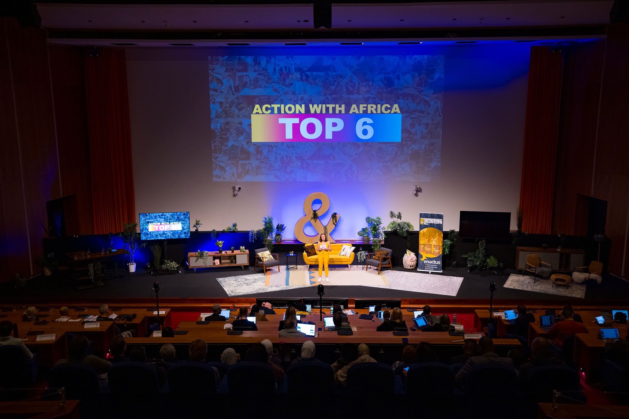20231017-Action-with-africa-by-MichielTon-websize125.jpg